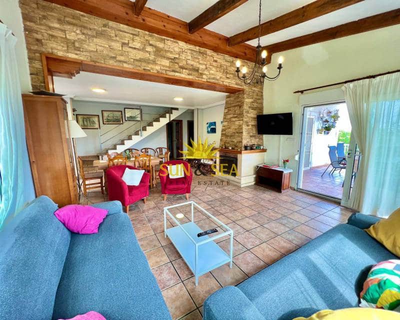 Villa/Maison de 6 chambres à louer à Torrevieja avec piscine - 1 900 € (Ref: 7052183)