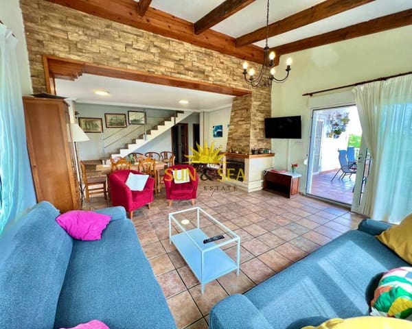 6 bedroom Villa for rent in Los Balcones - Los Altos, Torrevieja with pool - € 1,900 (Ref: 7052183)