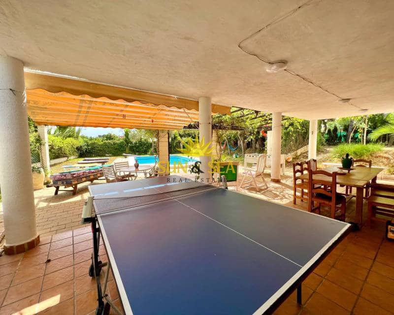 Villa/Maison de 6 chambres à louer à Torrevieja avec piscine - 1 900 € (Ref: 7052183)