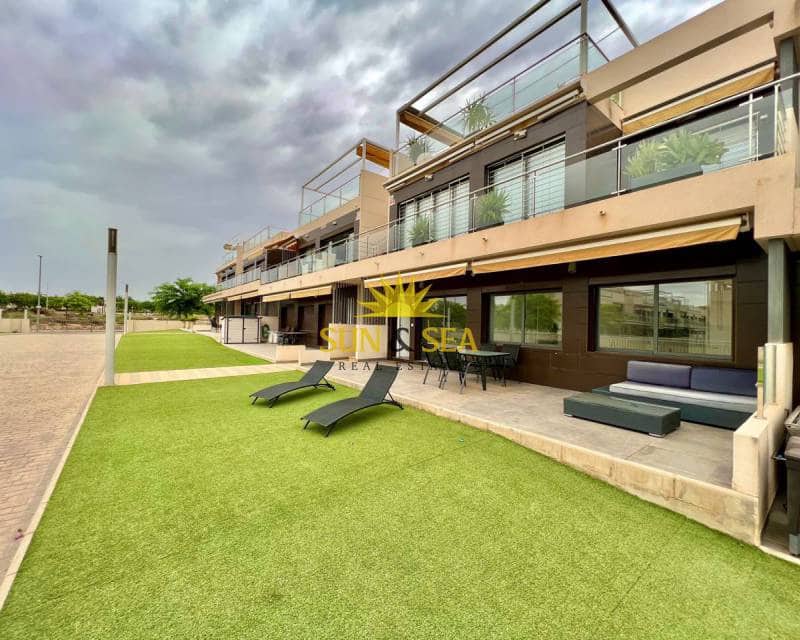 Maison de Ville de 2 chambres à louer à Torre de la Horadada avec piscine - 900 € (Ref: 7071444)