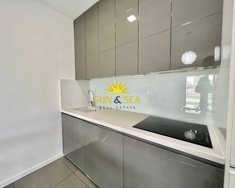 Maison de Ville de 2 chambres à louer à Torre de la Horadada avec piscine - 900 € (Ref: 7071444)