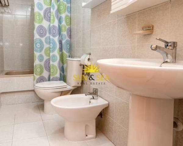 2 makuuhuone Huoneisto vuokrattavana paikassa Playa de los Locos, Torrevieja mukana uima-altaan 
autotalli - 750 € (Ref: 7124797)