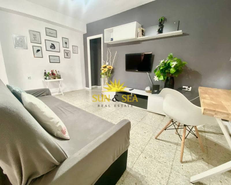 Apartamento de 3 habitaciones en Torrevieja en alquiler - 850 € (Ref: 7141069)