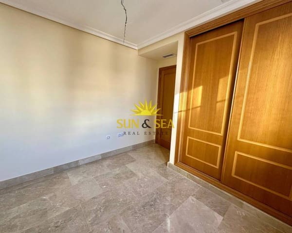 Appartement de 4 chambres à louer à Centro - Muelle Pesquero, Torrevieja - 1 300 € (Ref: 7203736)