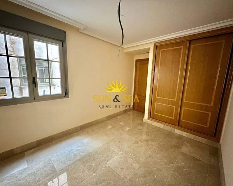 4 sypialnia Apartament do wynajęcia w Torrevieja - 1 300 € (Ref: 7203736)