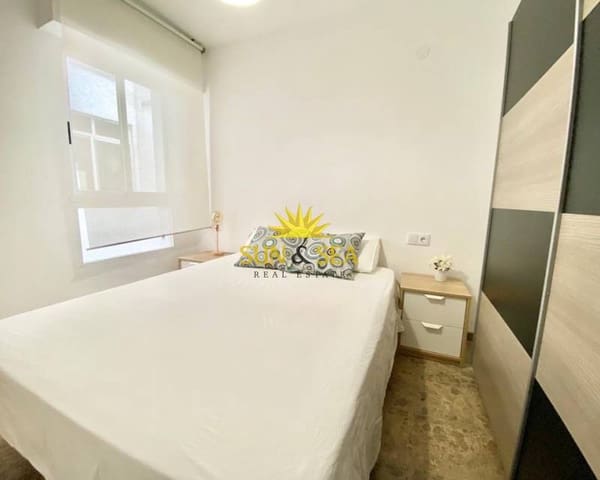2 quarto Apartamento para arrendar em Centro, Torrevieja - 900 € (Ref: 7216099)