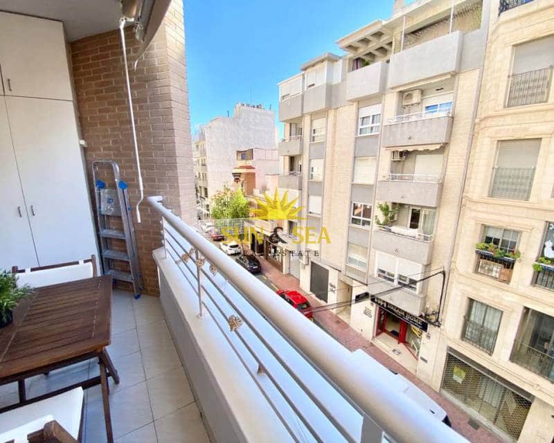 2 quarto Apartamento para arrendar em Torrevieja - 900 € (Ref: 7216099)