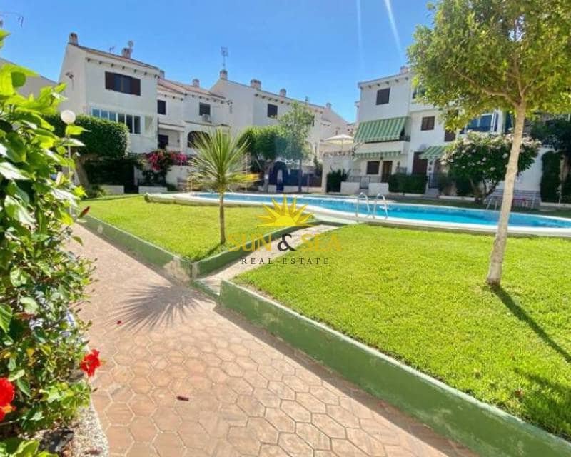 1 sovrum Lägenhet att hyra i Playa Flamenca med pool - 650 € (Ref: 7244643)