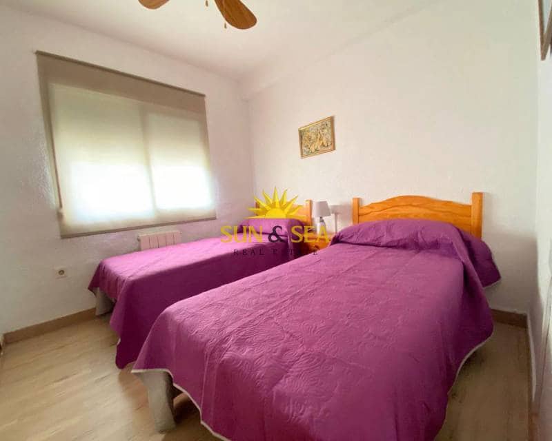 Chalet de 4 habitaciones en Torrevieja en alquiler con piscina garaje - 2.100 € (Ref: 7264265)