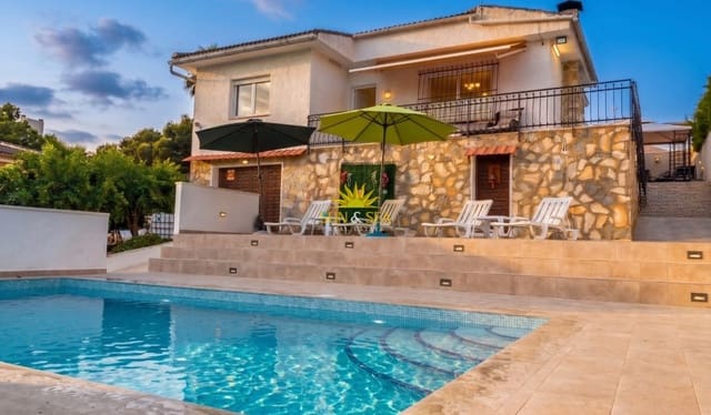 4 sypialnia Willa do wynajęcia w Los Balcones - Los Altos, Torrevieja z basenem garażem - 2 200 € (Ref: 7264265)
