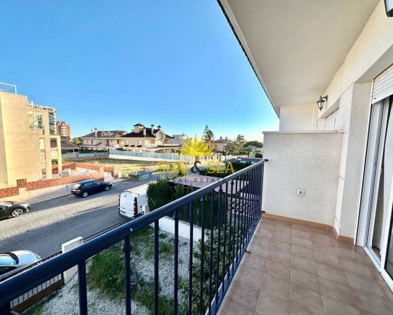 2 quarto Apartamento para venda em Torrevieja com piscina - 174 900 € (Ref: 7372633)