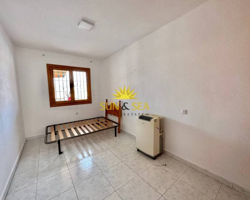 2 bedroom Apartment for rent in San Pedro del Pinatar with garage - € 800 (Ref: 7381580)