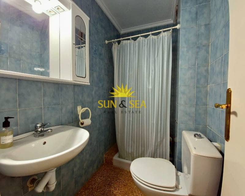 Appartement de 2 chambres à louer à Torrevieja avec piscine - 750 € (Ref: 7392083)