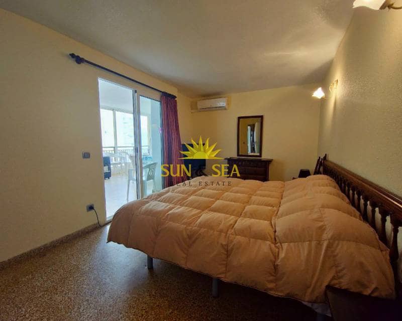 Appartement de 2 chambres à louer à Torrevieja avec piscine - 750 € (Ref: 7392083)