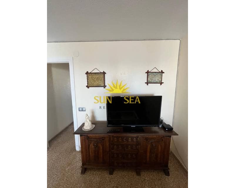 Apartamento de 2 habitaciones en Torrevieja en alquiler con piscina - 800 € (Ref: 7392083)