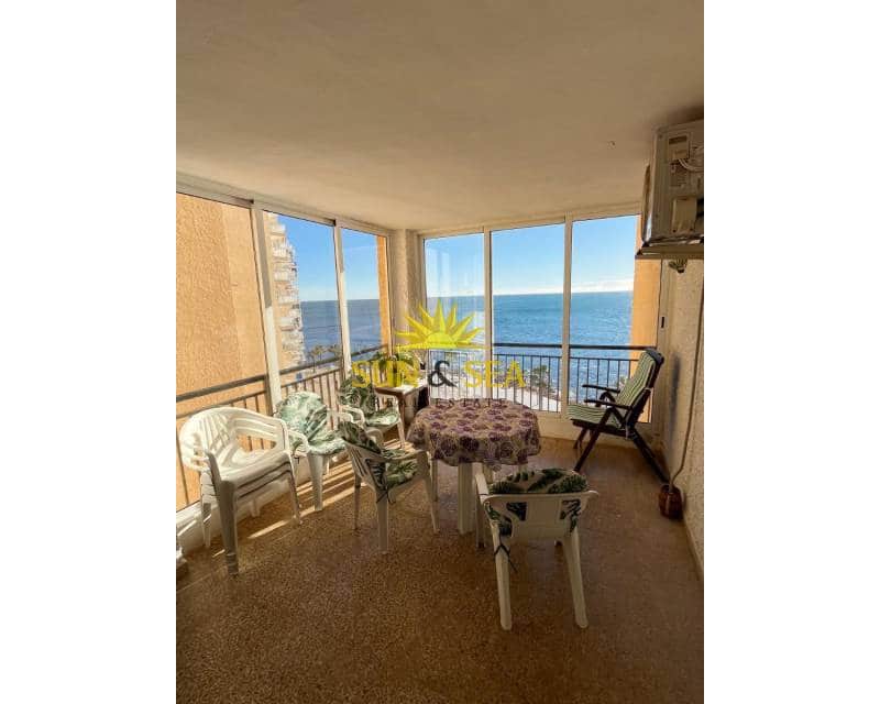 Apartamento de 2 habitaciones en Torrevieja en alquiler con piscina - 800 € (Ref: 7392083)