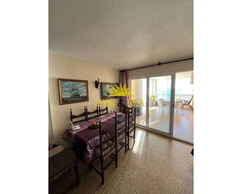 Apartamento de 2 habitaciones en Torrevieja en alquiler con piscina - 800 € (Ref: 7392083)