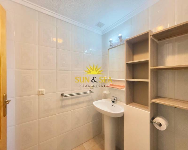 Apartamento de 2 habitaciones en Cabo Cervera en alquiler con piscina garaje - 850 € (Ref: 7425325)