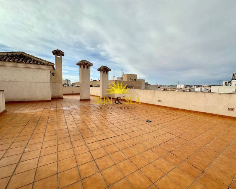 4 soverom Penthouse til leie i Torrevieja - € 2 500 (Ref: 7438027)