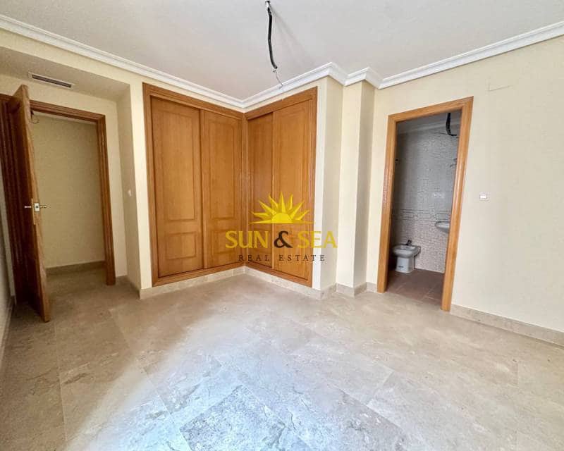 4 soverom Penthouse til leie i Torrevieja - € 2 500 (Ref: 7438027)