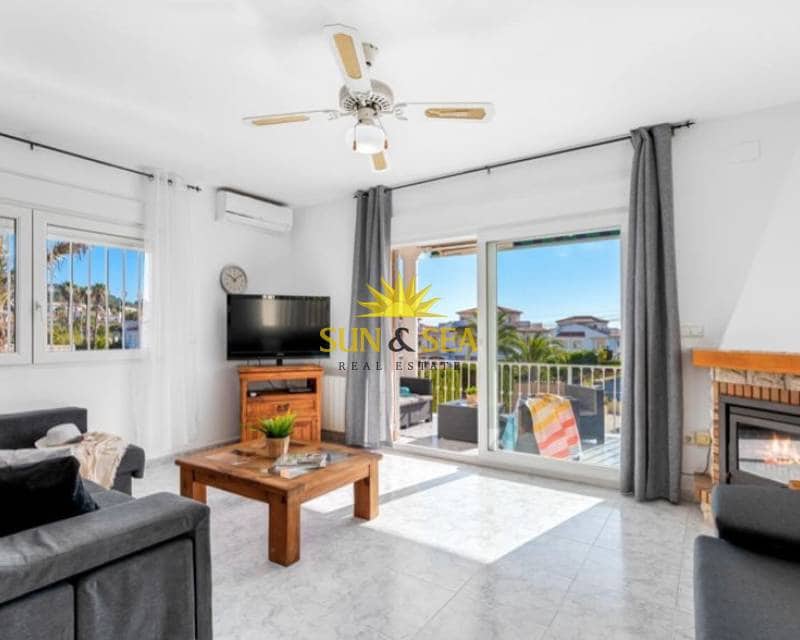 4 bedroom Villa for rent in Calpe / Calp with pool garage - € 3,000 (Ref: 7562241)