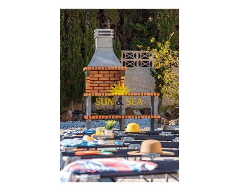 4 bedroom Villa for rent in Calpe / Calp with pool garage - € 3,000 (Ref: 7562241)