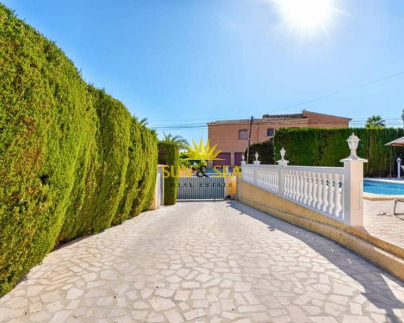 4 bedroom Villa for rent in Calpe / Calp with pool garage - € 3,000 (Ref: 7562241)