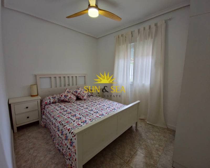 Maison de Ville de 3 chambres de location de vacances à Playa Flamenca avec piscine garage - 1 250 € (Ref: 7601570)