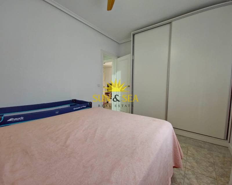 Maison de Ville de 3 chambres de location de vacances à Playa Flamenca avec piscine garage - 1 250 € (Ref: 7601570)
