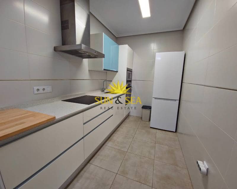 Maison de Ville de 3 chambres de location de vacances à Playa Flamenca avec piscine garage - 1 250 € (Ref: 7601570)