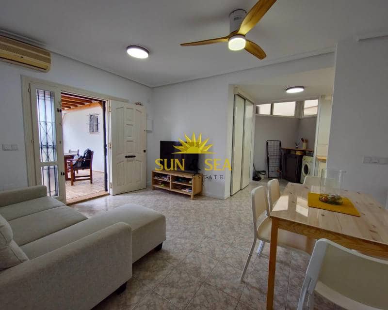 Maison de Ville de 3 chambres de location de vacances à Playa Flamenca avec piscine garage - 1 250 € (Ref: 7601570)