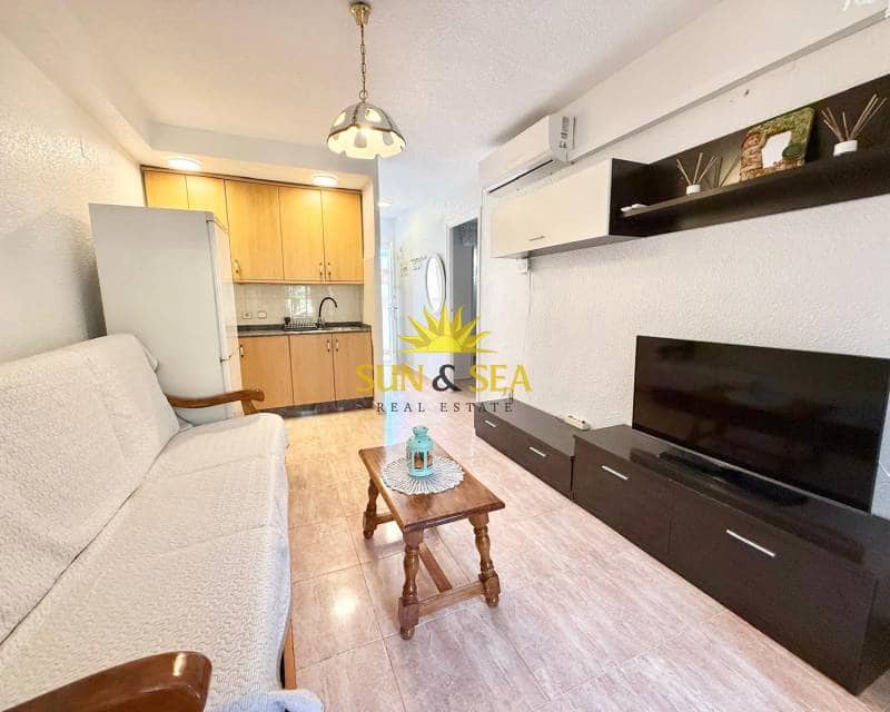 Appartement de 1 chambre à louer à Pilar de la Horadada avec piscine garage - 700 € (Ref: 7629431)