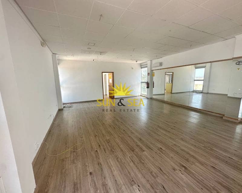 Commerciale da affittare in Los Balcones - 850 € (Rif: 7653309)