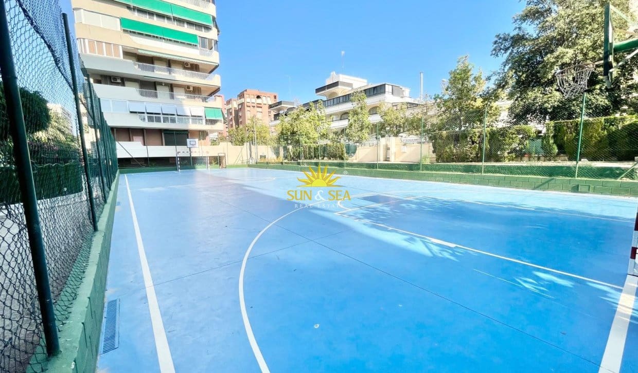 2 sypialnia Apartament do wynajęcia w Playa de San Juan z basenem garażem - 900 € (Ref: 7661055)
