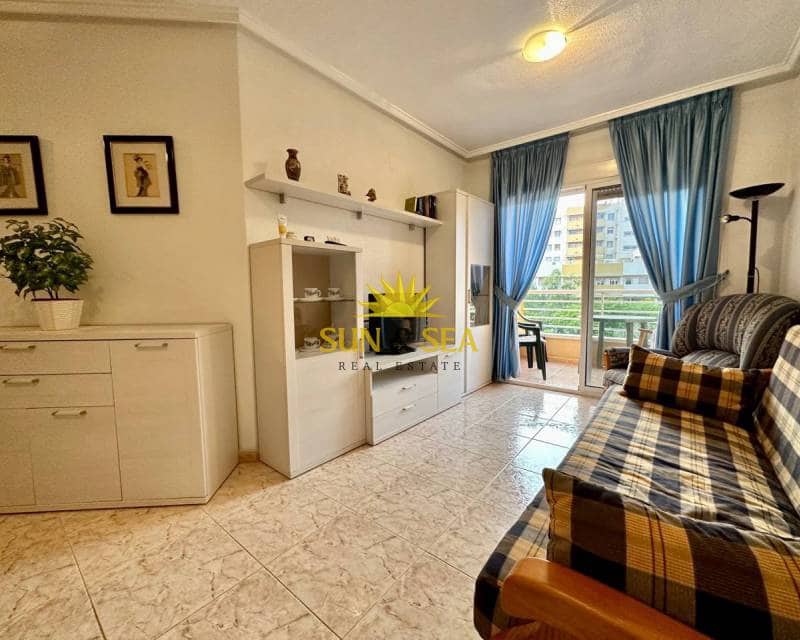 2 soverom Leilighet til leie i Torrevieja - € 800 (Ref: 7663014)