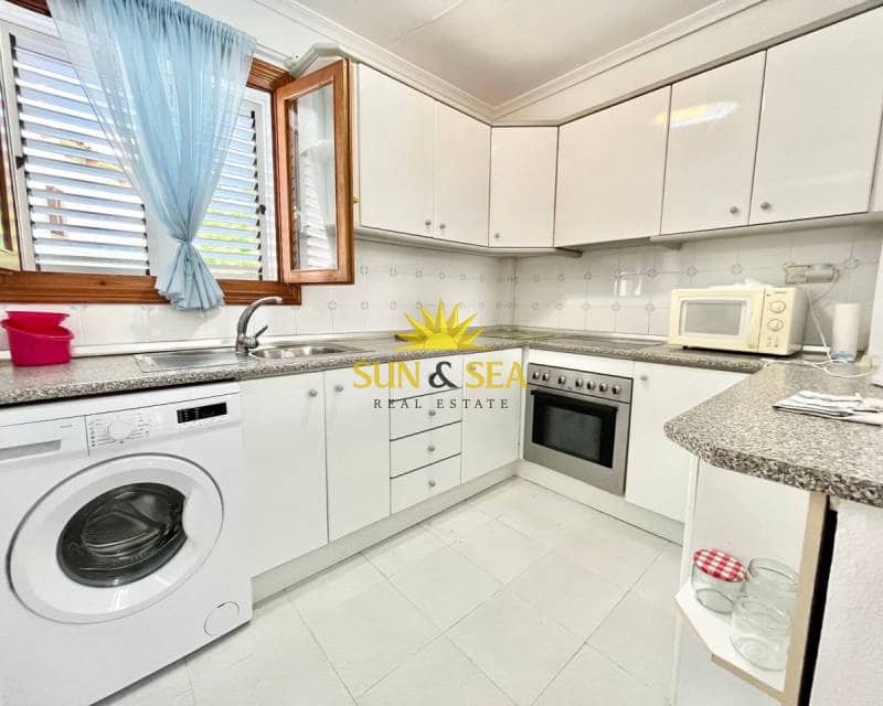 2 sovrum Lägenhet att hyra i Guardamar del Segura med pool garage - 750 € (Ref: 7688964)