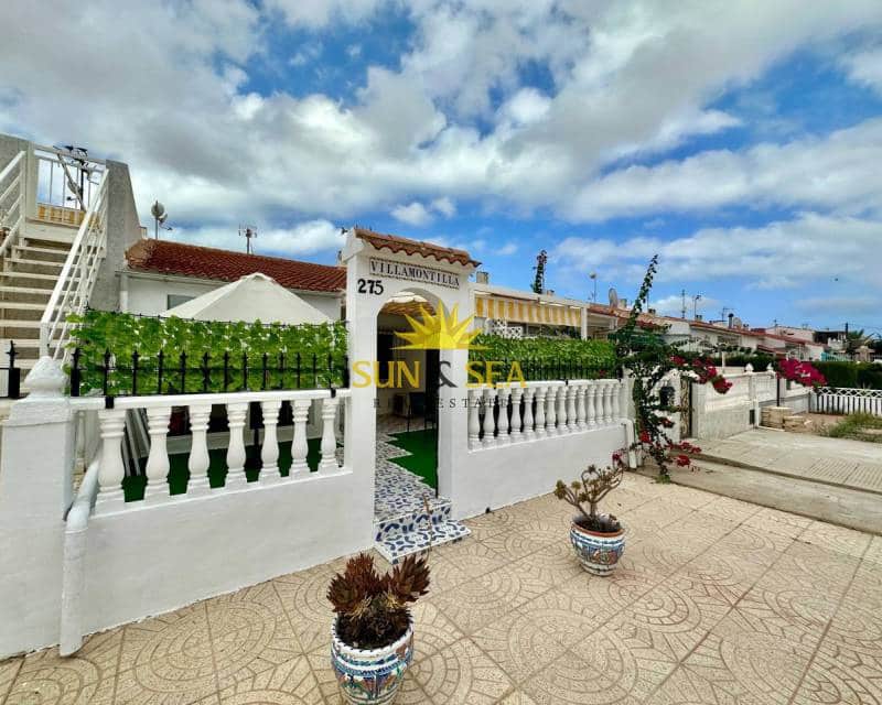 2 soveværelse Byhus til leje i Torrevieja - € 650 (Ref: 7727522)