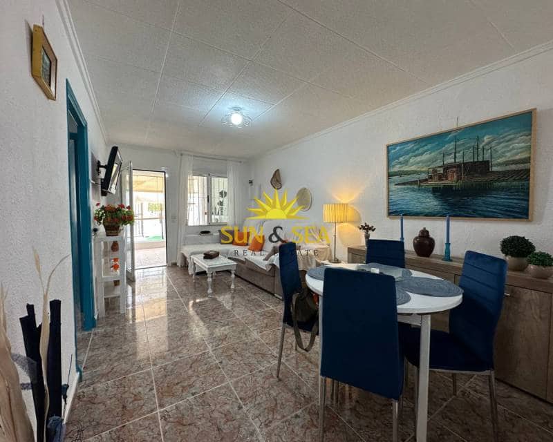 2 soveværelse Byhus til leje i Torrevieja - € 650 (Ref: 7727522)