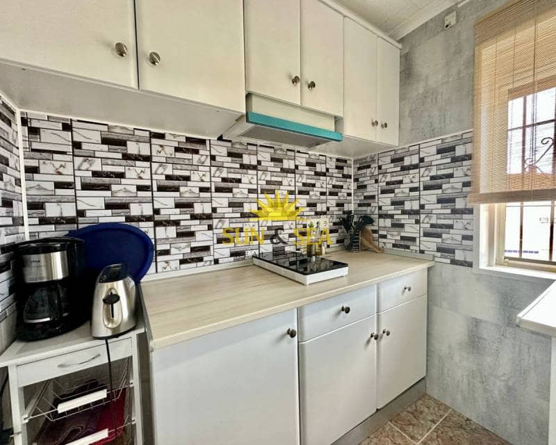 2 soveværelse Byhus til leje i Torrevieja - € 650 (Ref: 7727522)