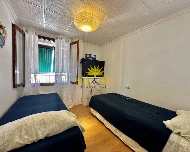 3 sypialnia Apartament na kwatery wakacyjne w Torrevieja z basenem - 1 100 € (Ref: 7749355)