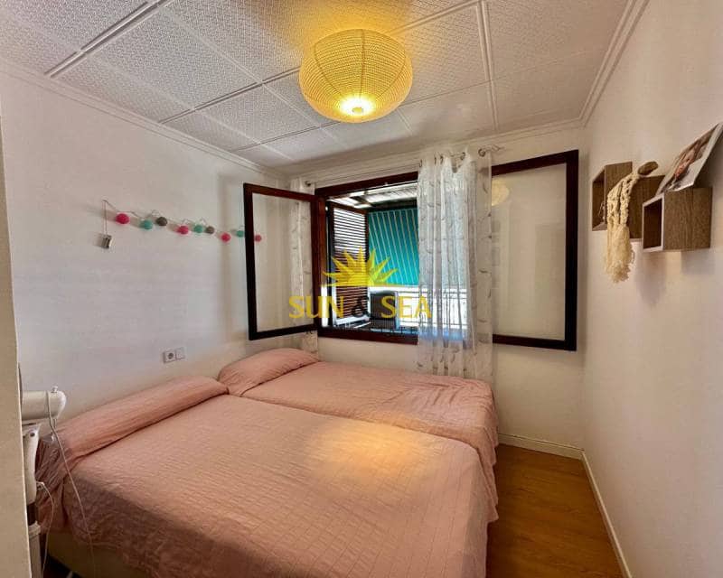3 sypialnia Apartament na kwatery wakacyjne w Torrevieja z basenem - 1 100 € (Ref: 7749355)