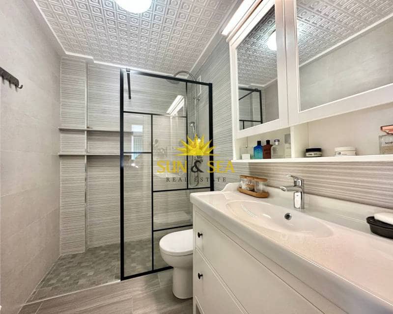 3 sypialnia Apartament na kwatery wakacyjne w Torrevieja z basenem - 1 100 € (Ref: 7749355)