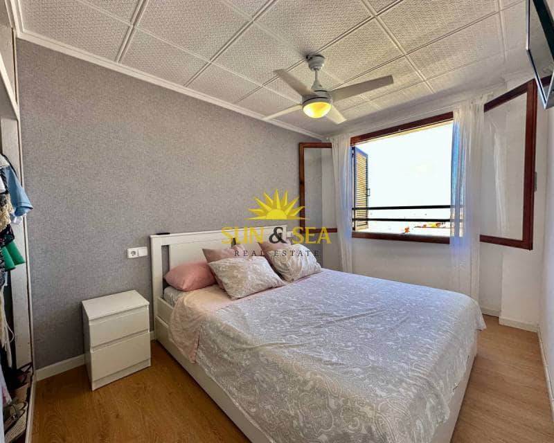 3 sypialnia Apartament na kwatery wakacyjne w Torrevieja z basenem - 1 100 € (Ref: 7749355)