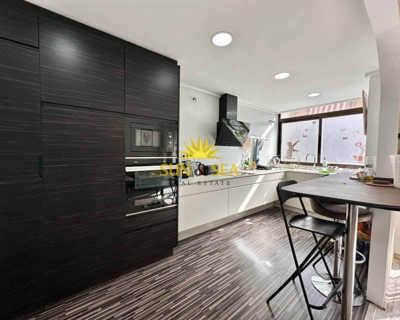 3 soveværelse Lejlighed til leje i Torrevieja - € 1.350 (Ref: 7776980)