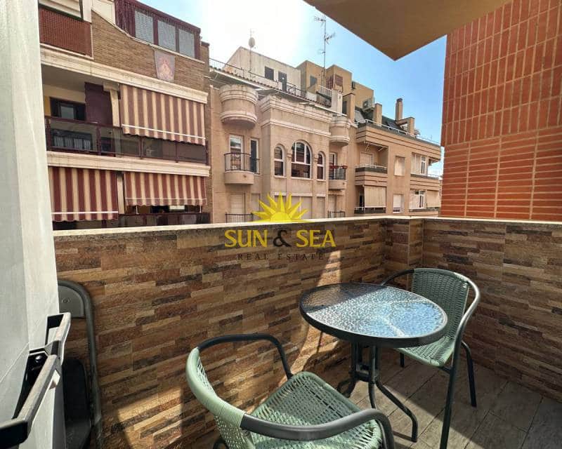 3 soveværelse Lejlighed til leje i Torrevieja - € 1.350 (Ref: 7776980)