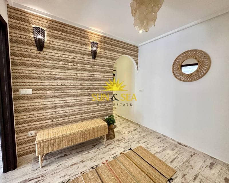 3 soveværelse Lejlighed til leje i Torrevieja - € 1.350 (Ref: 7776980)