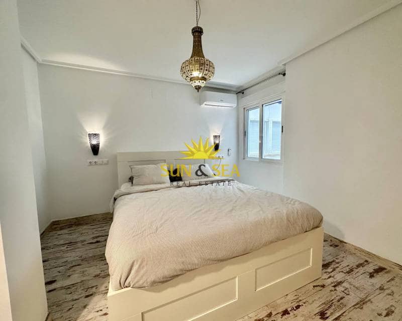 3 soveværelse Lejlighed til leje i Torrevieja - € 1.350 (Ref: 7776980)