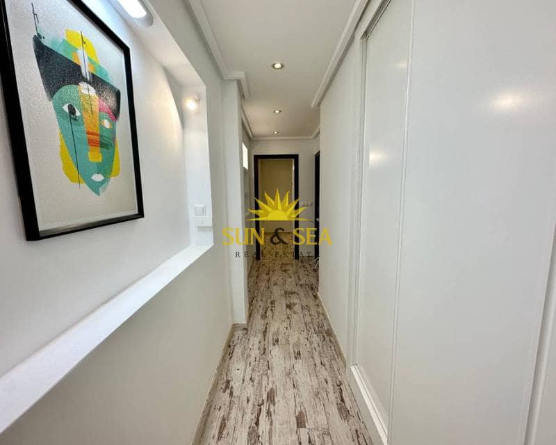 3 soveværelse Lejlighed til leje i Torrevieja - € 1.350 (Ref: 7776980)