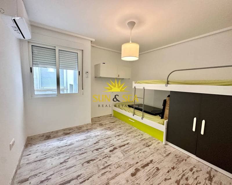 3 soveværelse Lejlighed til leje i Torrevieja - € 1.350 (Ref: 7776980)