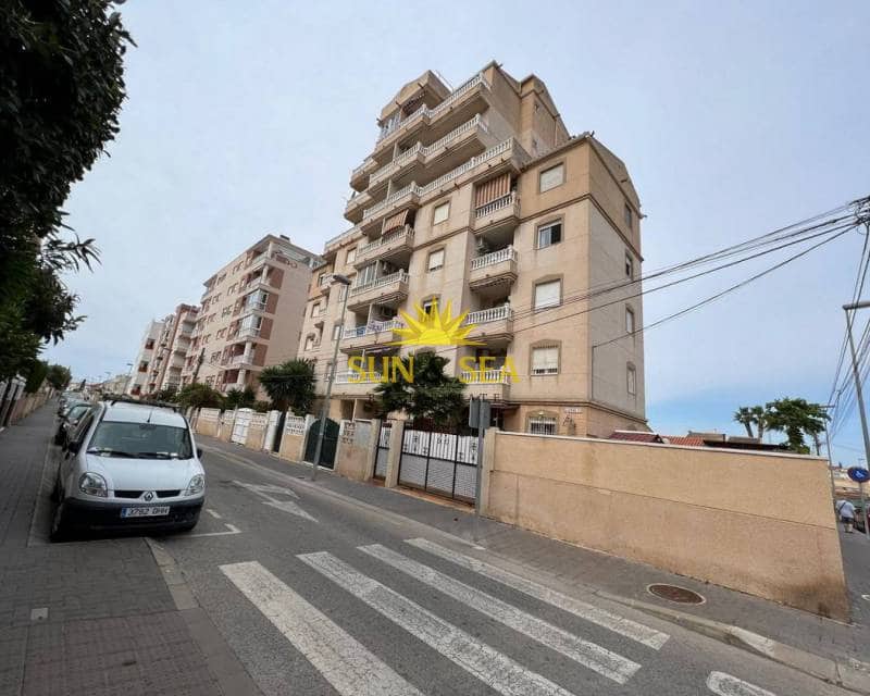 2 slaapkamer Appartement te huur in Torrevieja met zwembad - € 650 (Ref: 7776981)